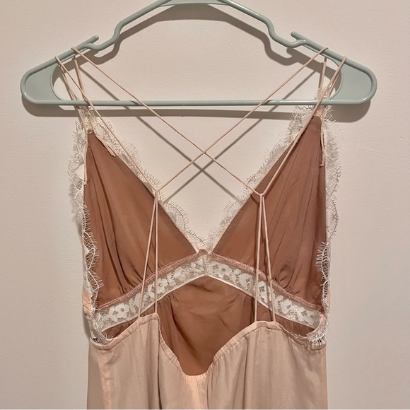 For love and lemons lovebird dress - Picture 4 of 6